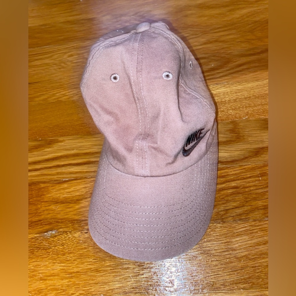Pink Nike baseball hat
